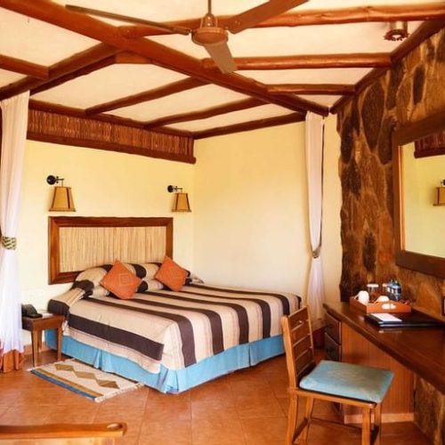02 Nights 03 Days Kilaguni Serena Flying Package